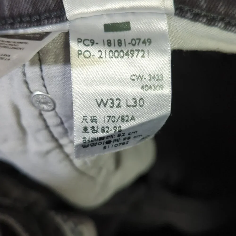 Levi's Jeans Men's 32x30 Fits 32x29 Black 541 Athletic Taper Fit Denim